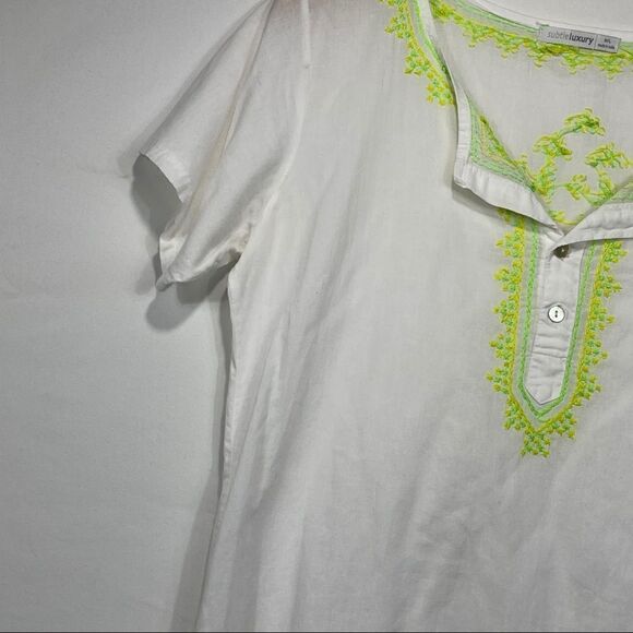 Subtle Luxury White and Green Boyfriend Shirt - Picture 12 of 12